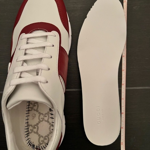 New, never worn Gucci Miro runners. Size 7.5. Red and white. - Picture 6 of 6